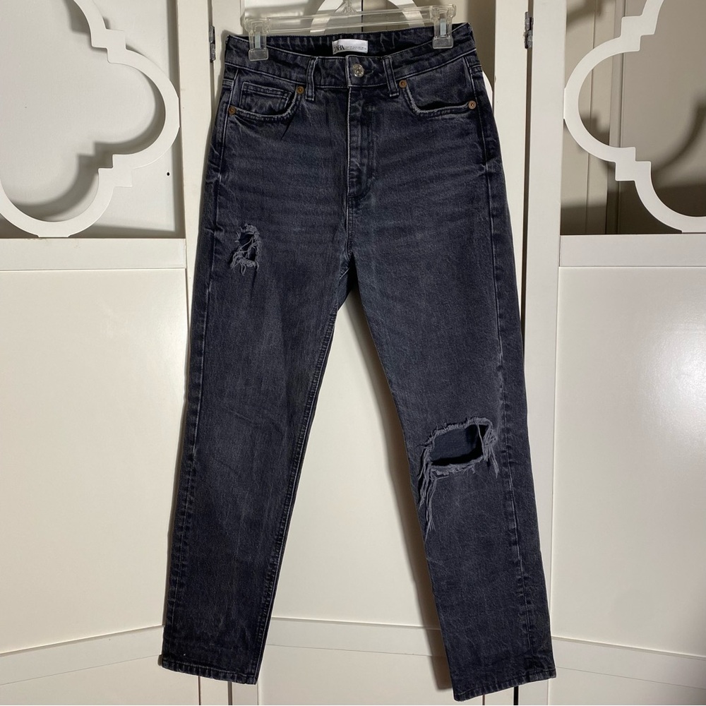 Zara Distressed black jeans Size 8